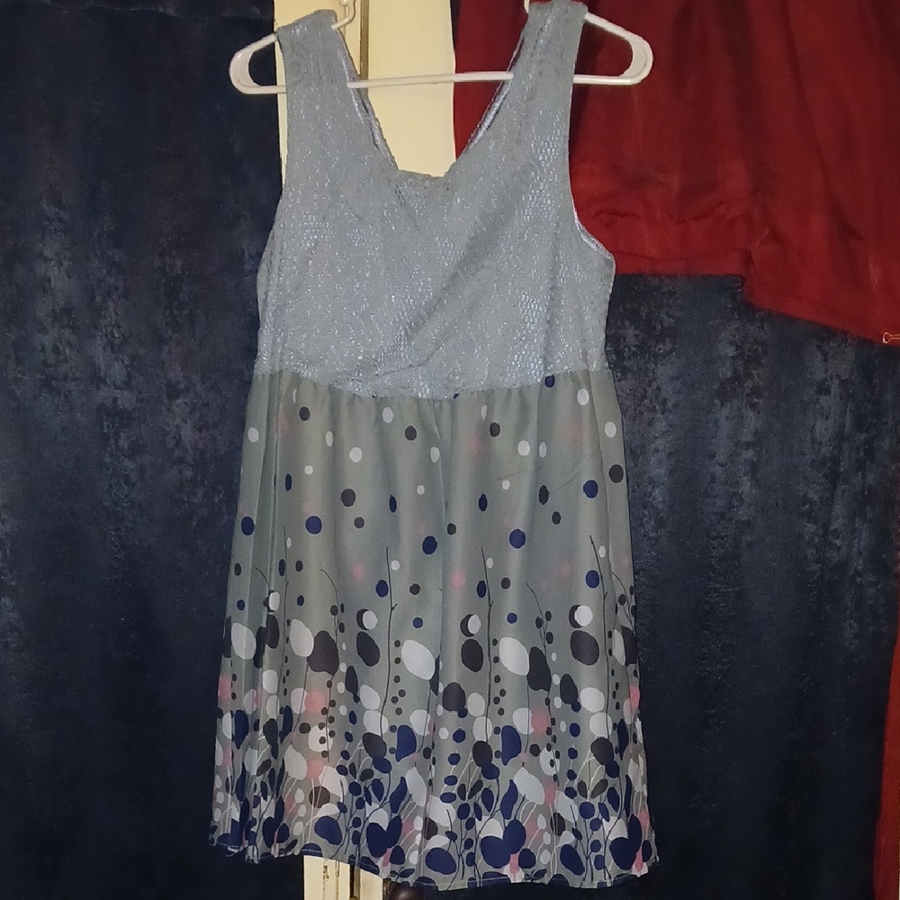 Chic Gray Polka Dot Mini Dress